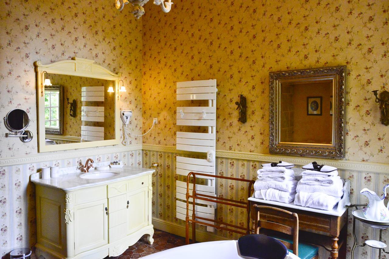 Chateau D'Origny, Chambres D'Hotes Et Restaurant Gastronomique Ouches Eksteriør bilde