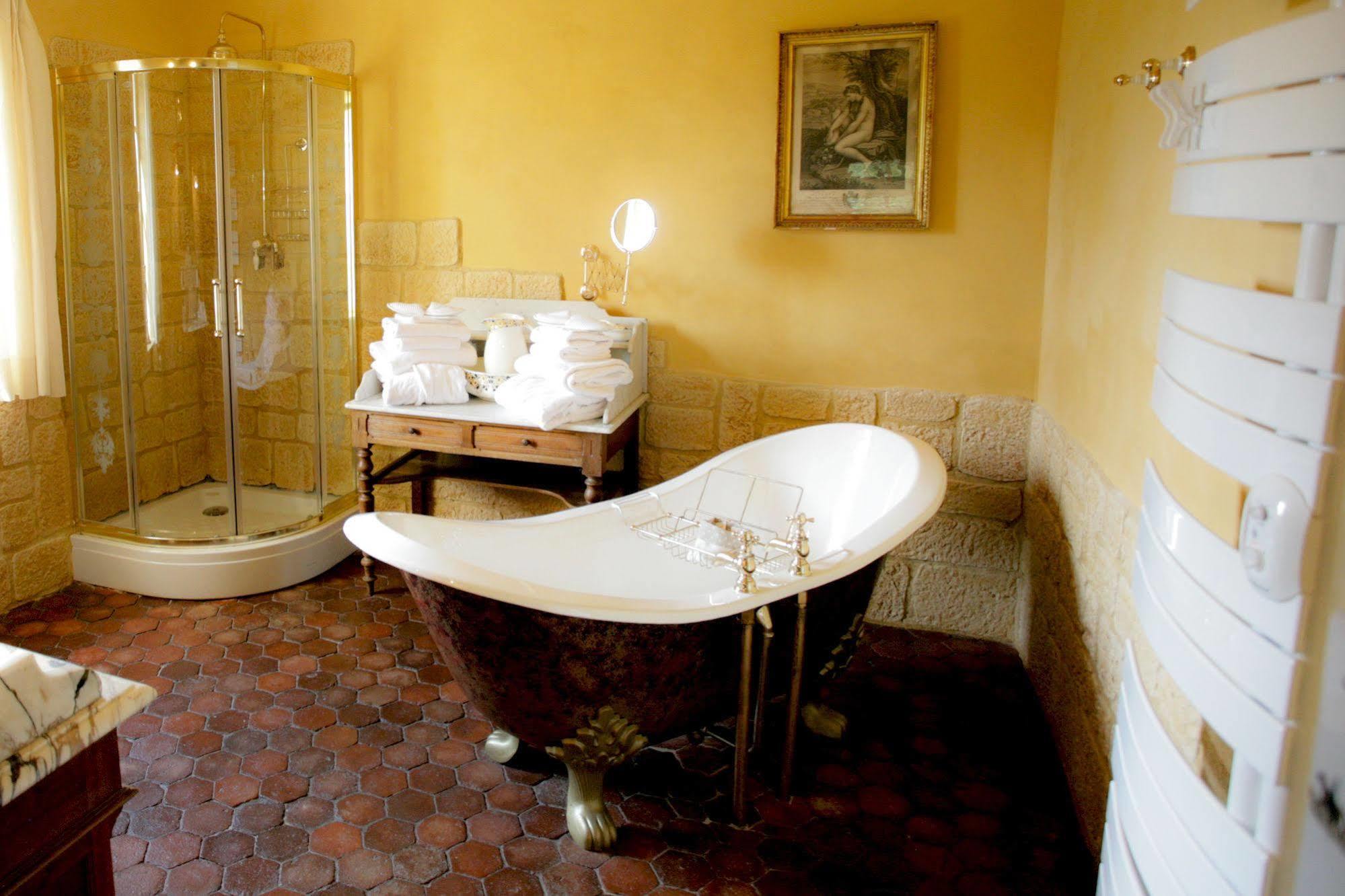 Chateau D'Origny, Chambres D'Hotes Et Restaurant Gastronomique Ouches Eksteriør bilde