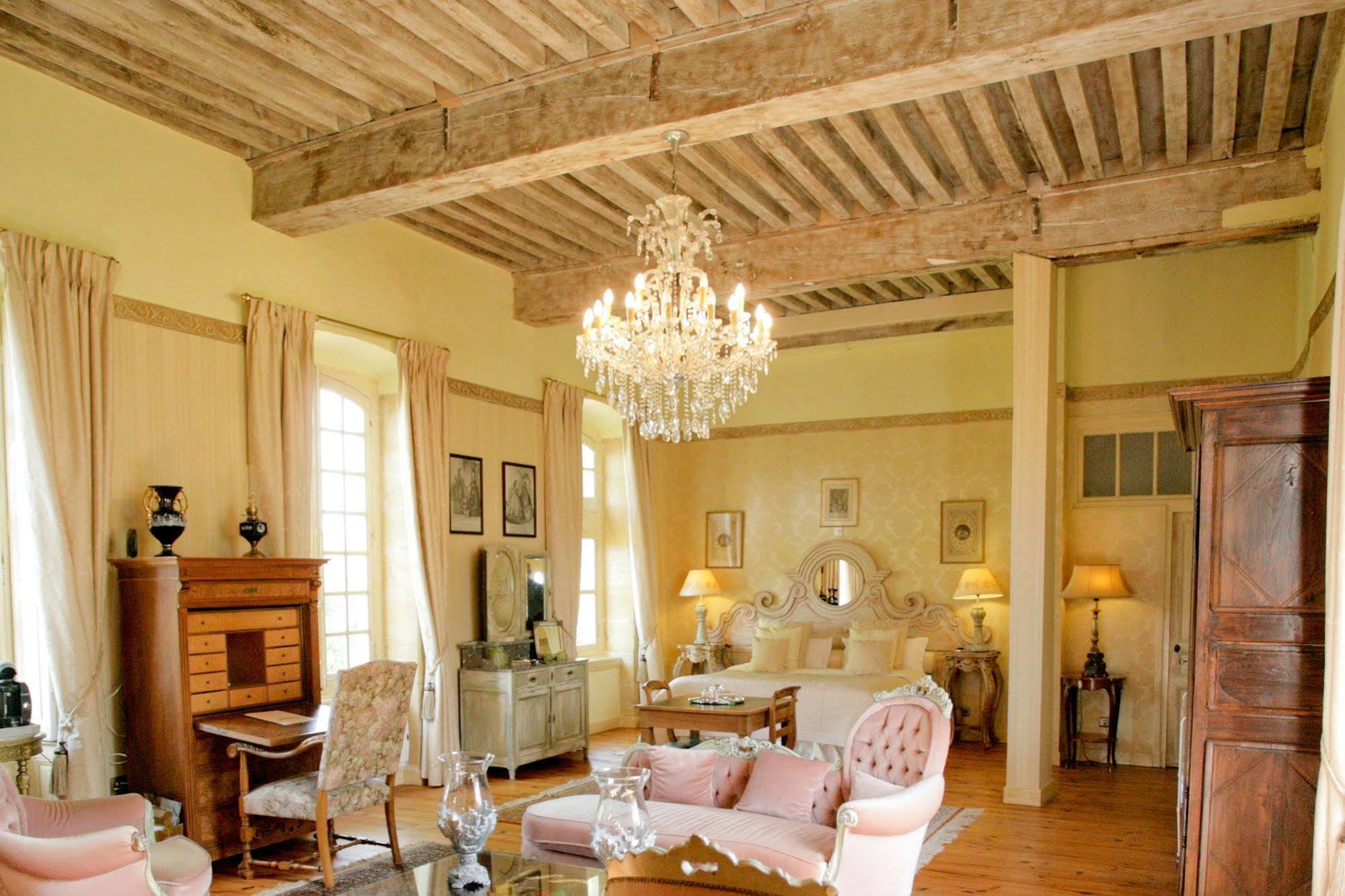 Chateau D'Origny, Chambres D'Hotes Et Restaurant Gastronomique Ouches Eksteriør bilde